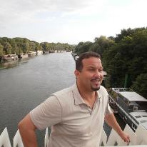 فيصل الأحمر